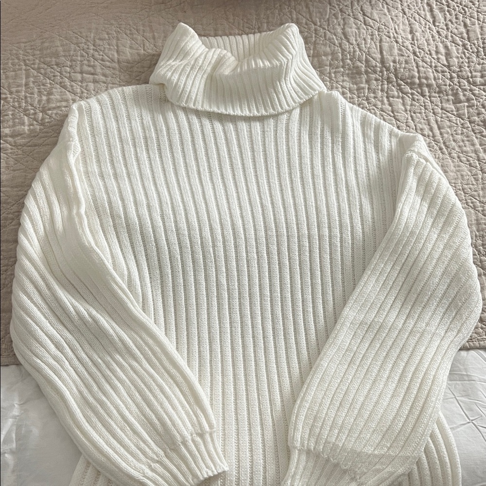 Women's White Ribbed Turtleneck Long Sleeve Dress